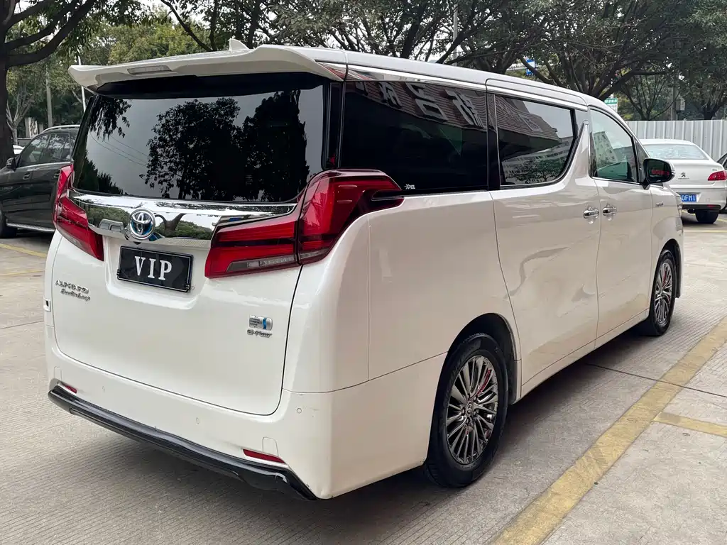 Toyota Alphard 2021 — фото 4