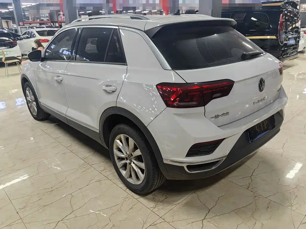 Volkswagen T-Roc 2021 — фото 12