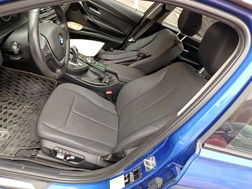 BMW 3 Series 2017 — фото 15