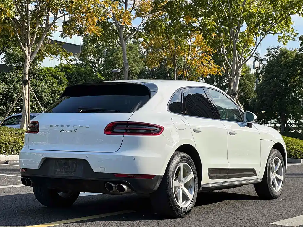 Porsche Macan 2016 — фото 14