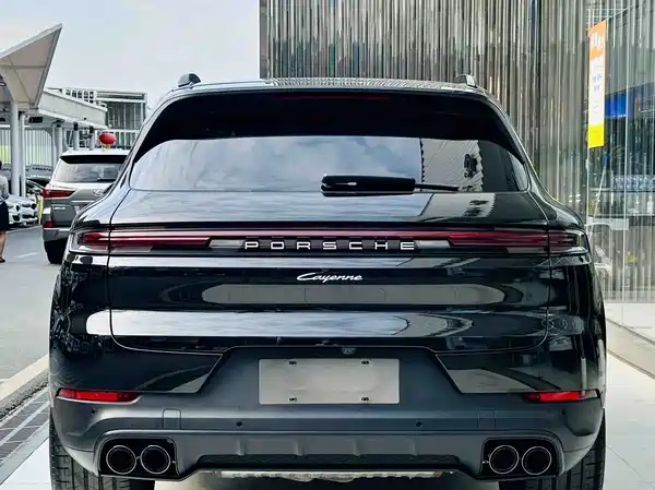 Porsche Cayenne 2024