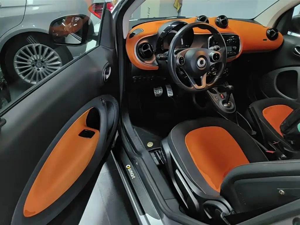 smart Fortwo 2016 — фото 16