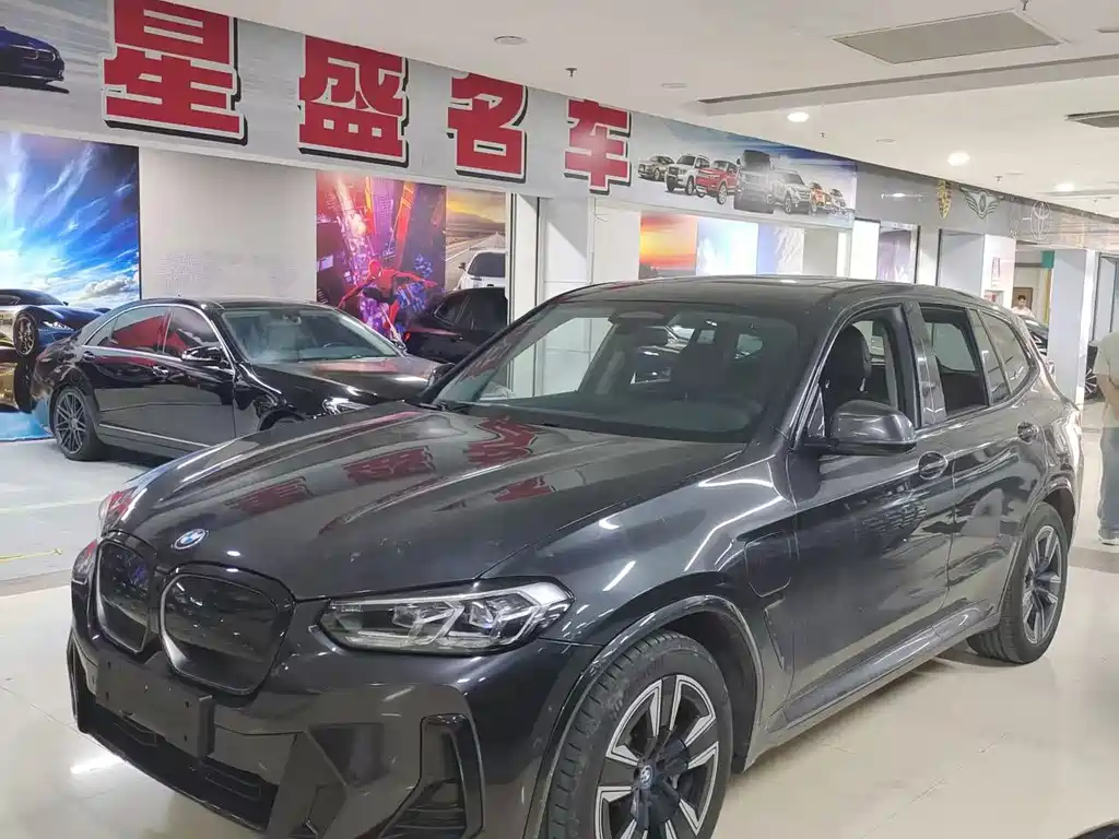 BMW iX3 2022