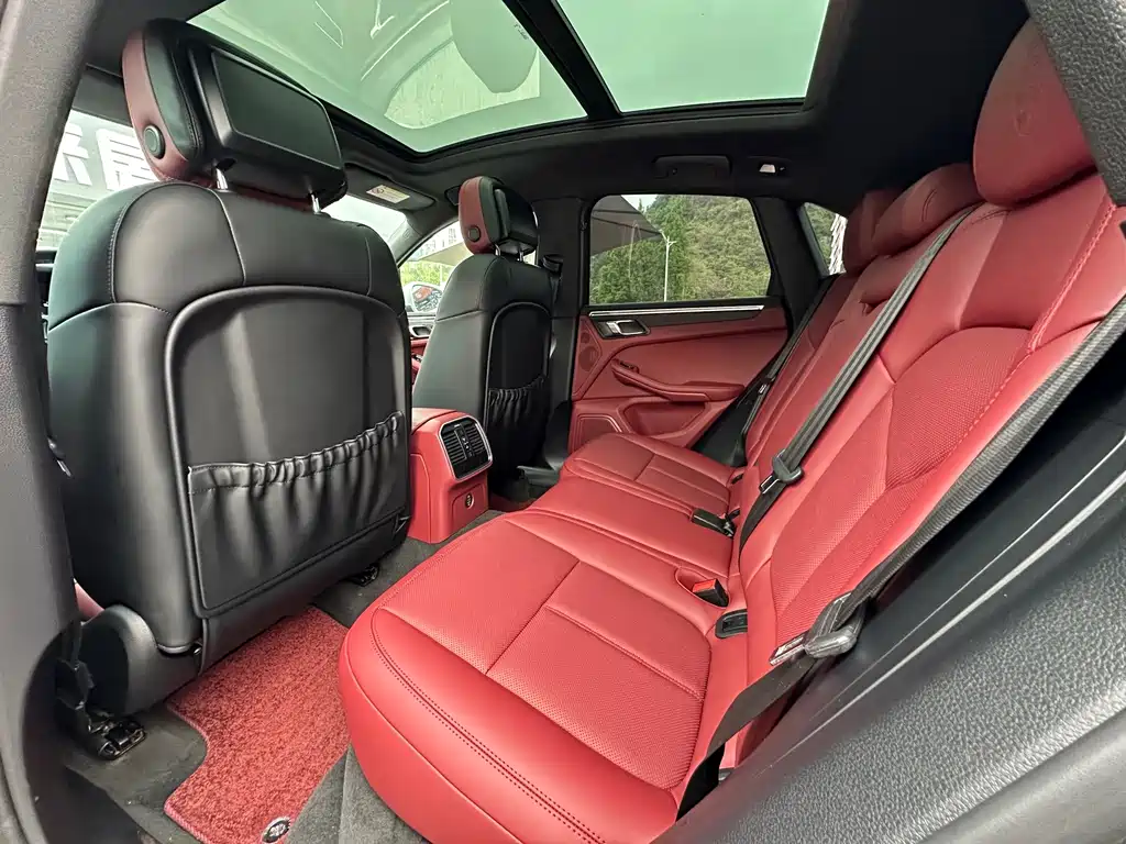 Porsche Macan 2019 — фото 9