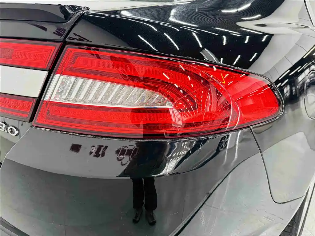 Jaguar XF 2014 — фото 13
