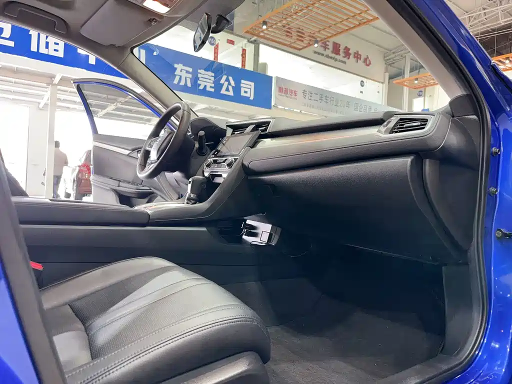 Honda Civic 2019 — фото 22