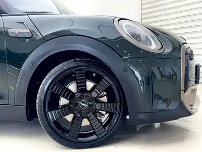 MINI MINI 2023