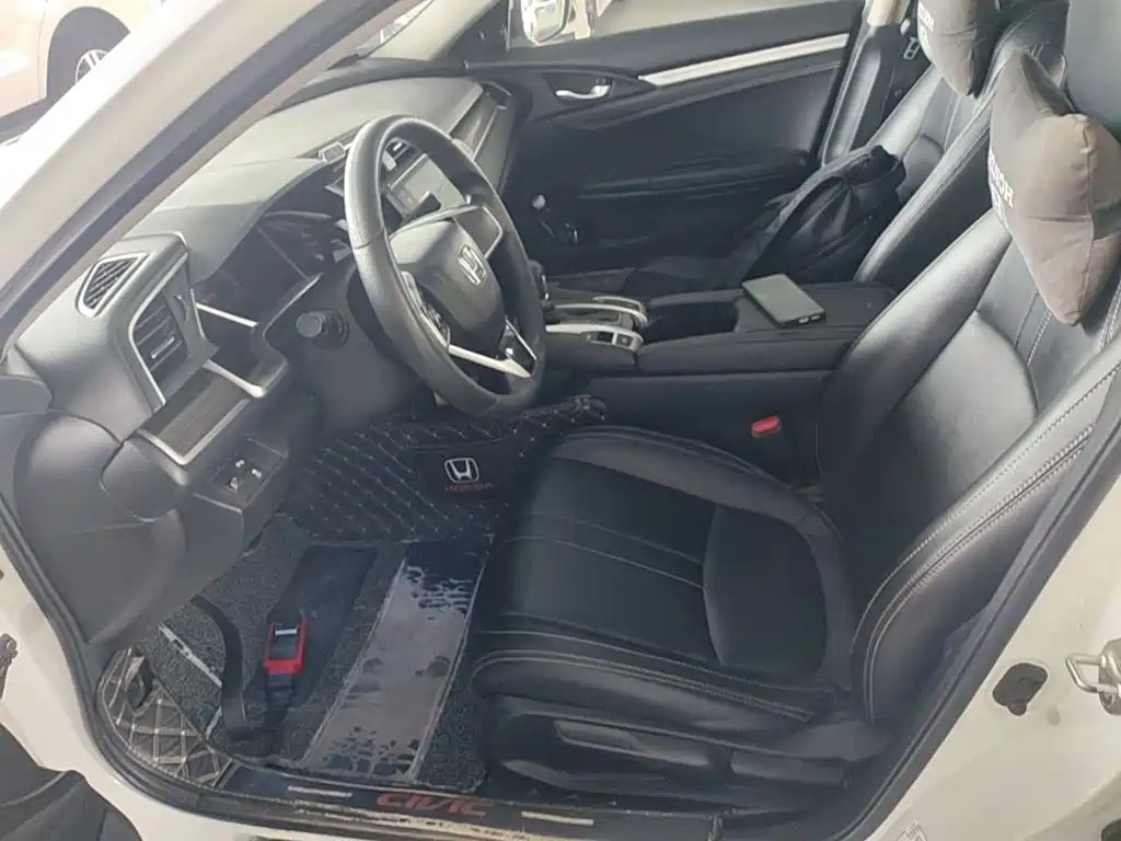 Honda Civic 2020 — фото 15