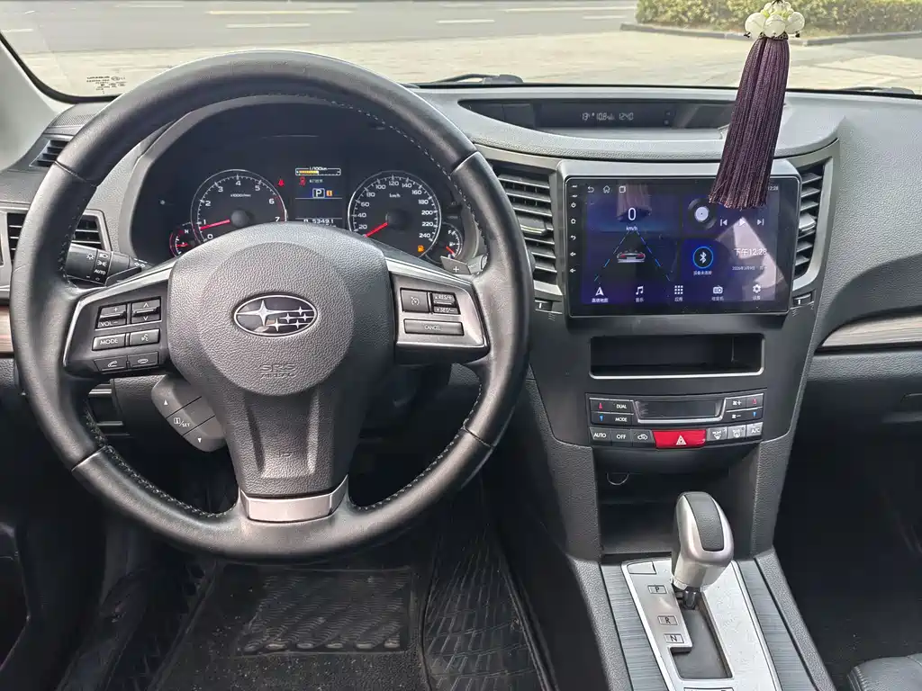 Subaru Outback 2014 — фото 10