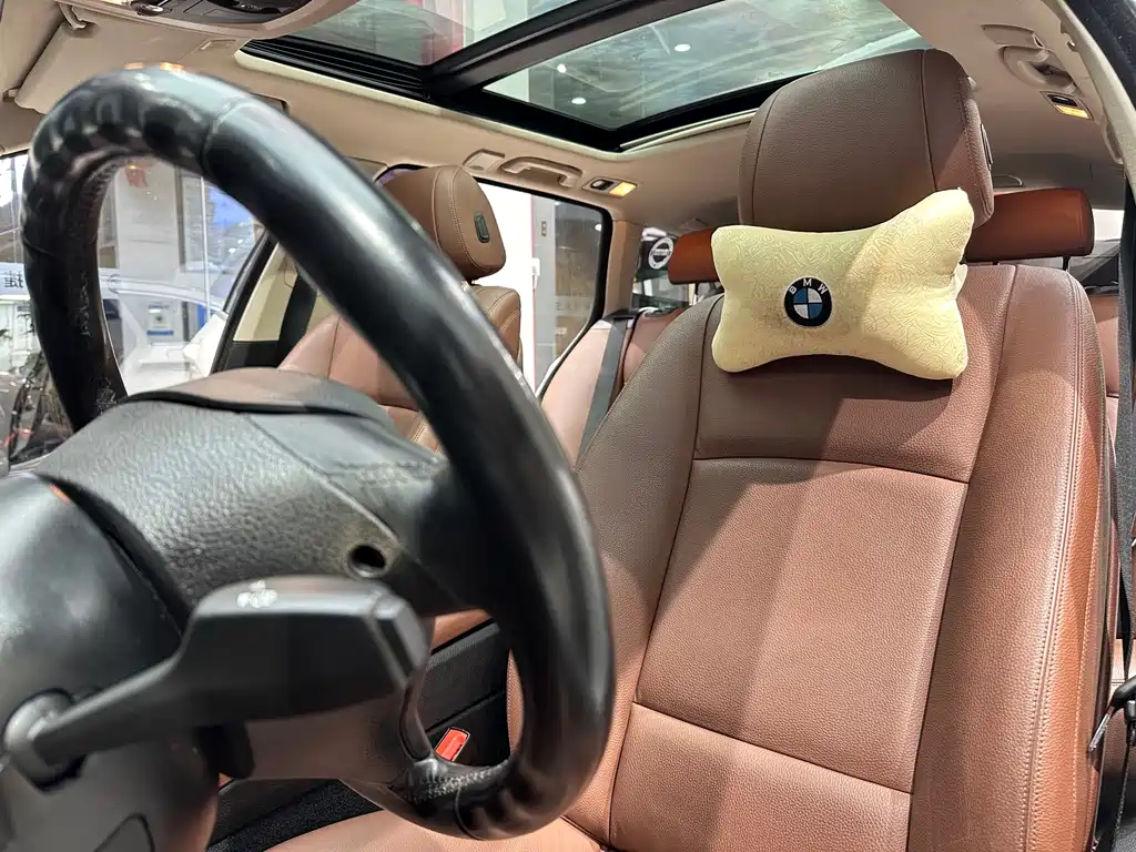 BMW 5 Series 2016 — фото 12