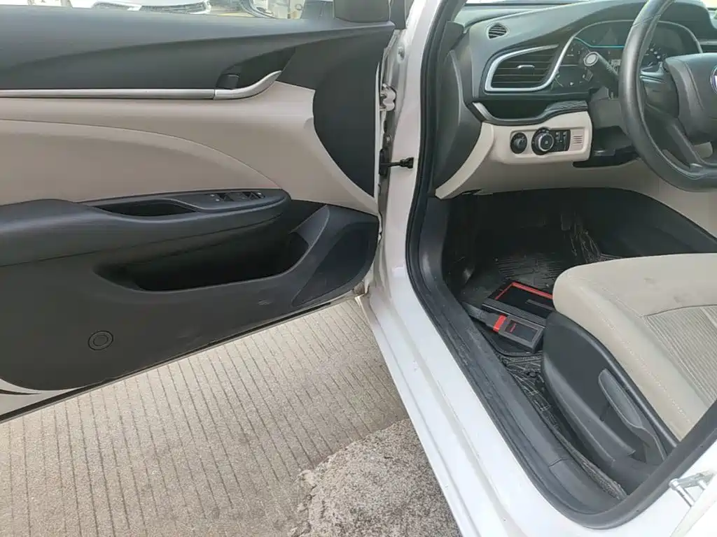 Buick Excelle 2017 — фото 16