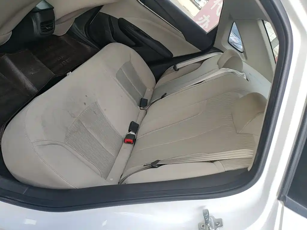 Buick Excelle 2017 — фото 15