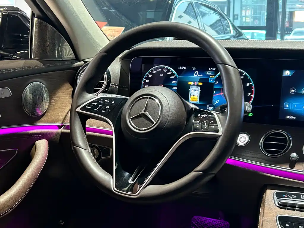 Mercedes-Benz E-Class 2023 — фото 25