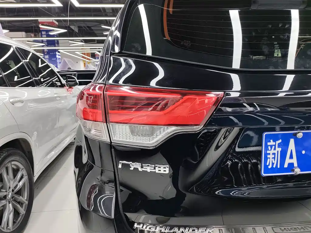 Toyota Highlander 2018 — фото 16