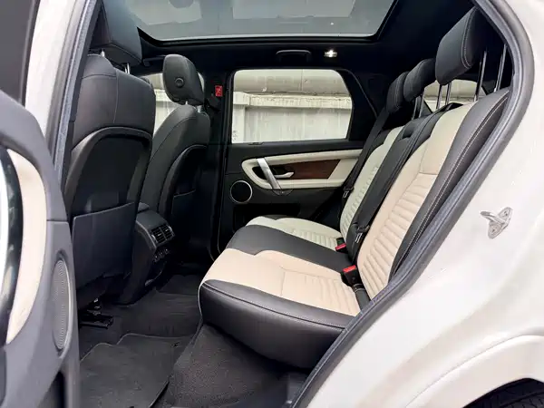 Land Rover Discovery Sport 2022