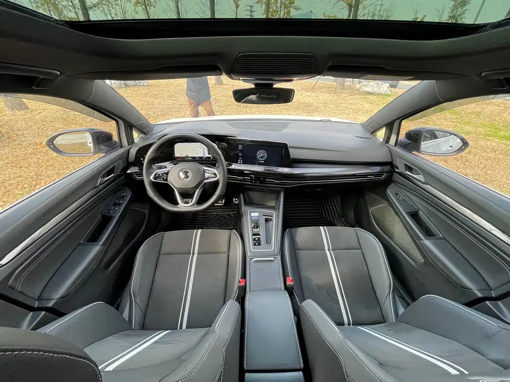 Volkswagen Golf 2021