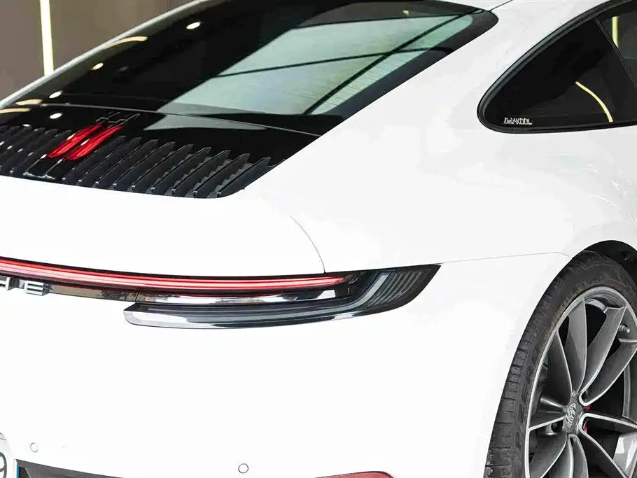 Porsche 911 2022 — фото 8