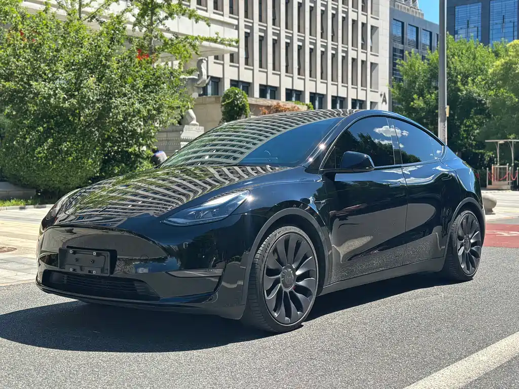 Tesla Model Y 2022 — фото 1