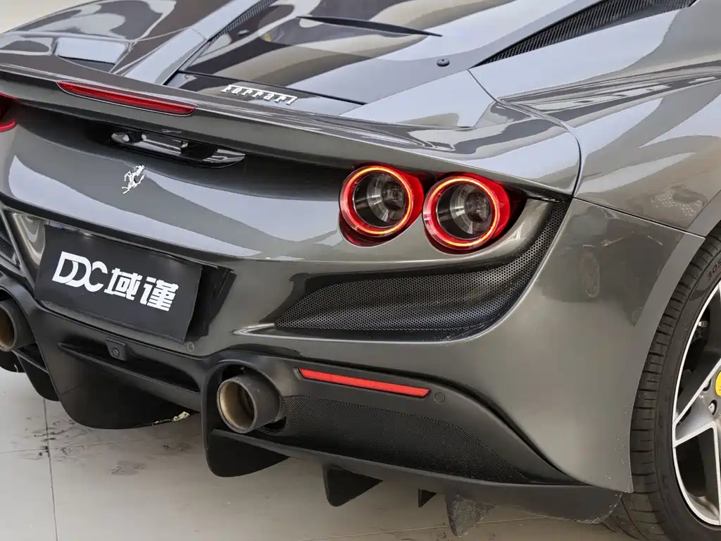 Ferrari F8 2019 — фото 8