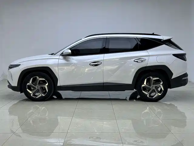 Hyundai Tucson 2022 — фото 4
