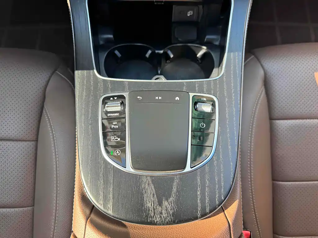 Mercedes-Benz E-Class 2021 — фото 18