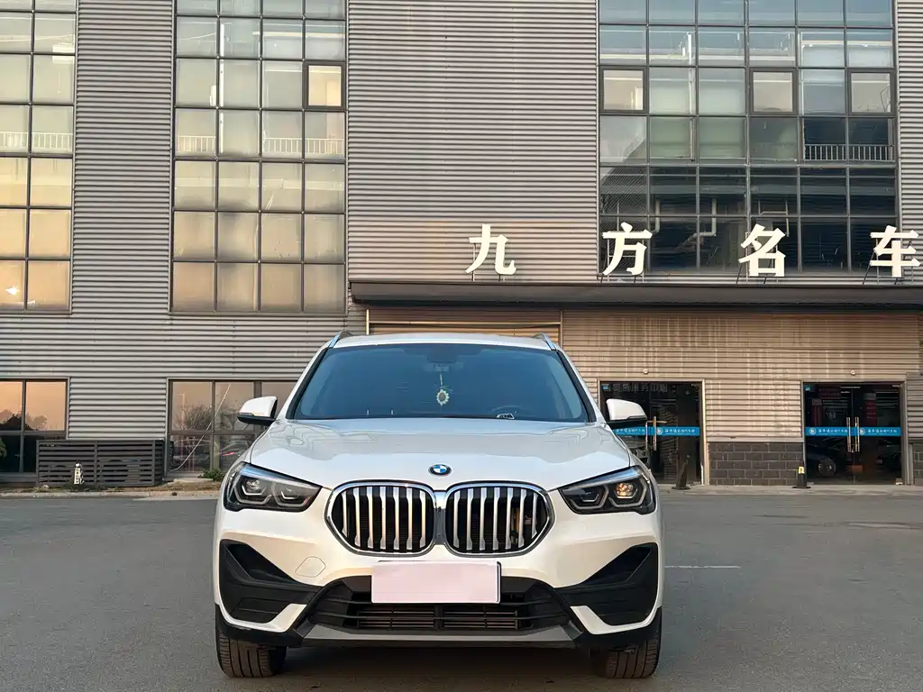 BMW X1 2021 — фото 3
