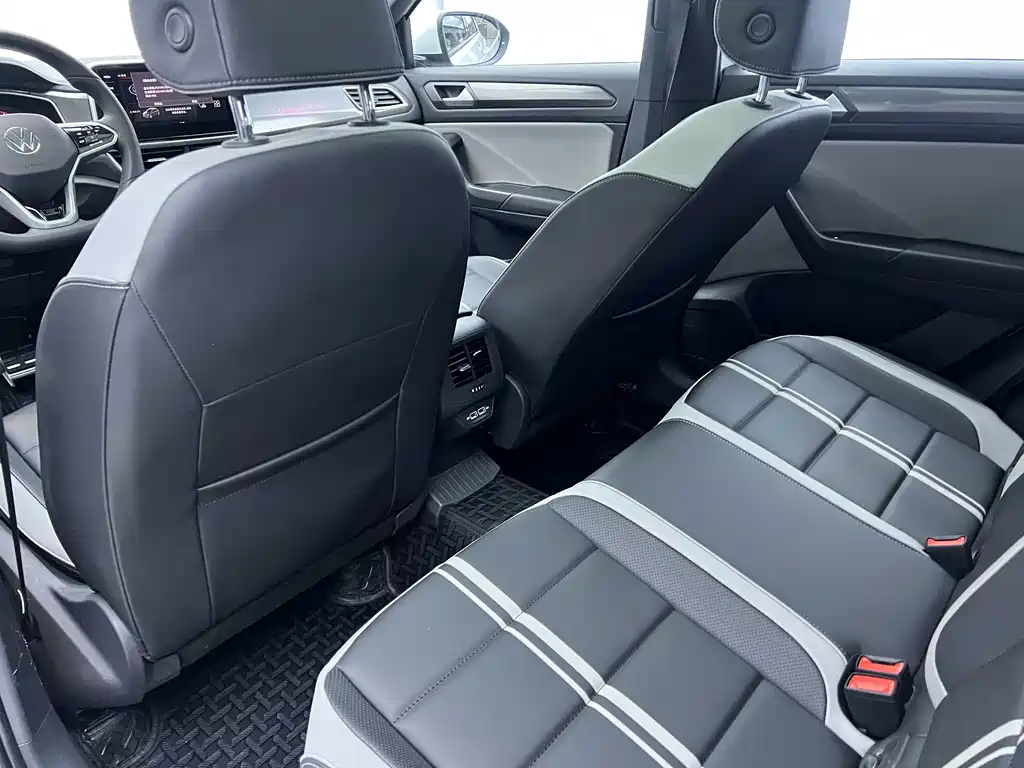Volkswagen T-Roc 2025 — фото 14