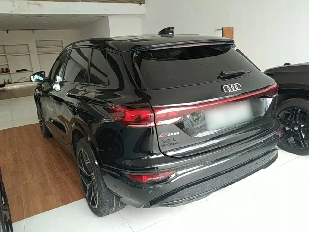 Audi Q6L e-tron 2025 — фото 5