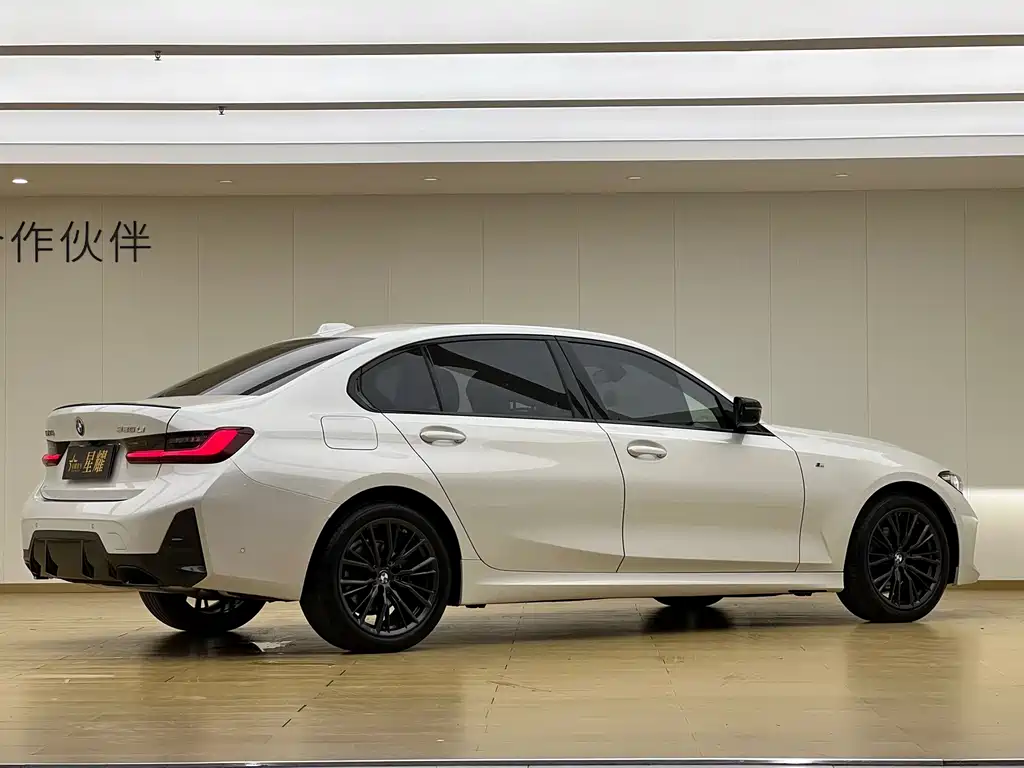 BMW 3 Series 2023