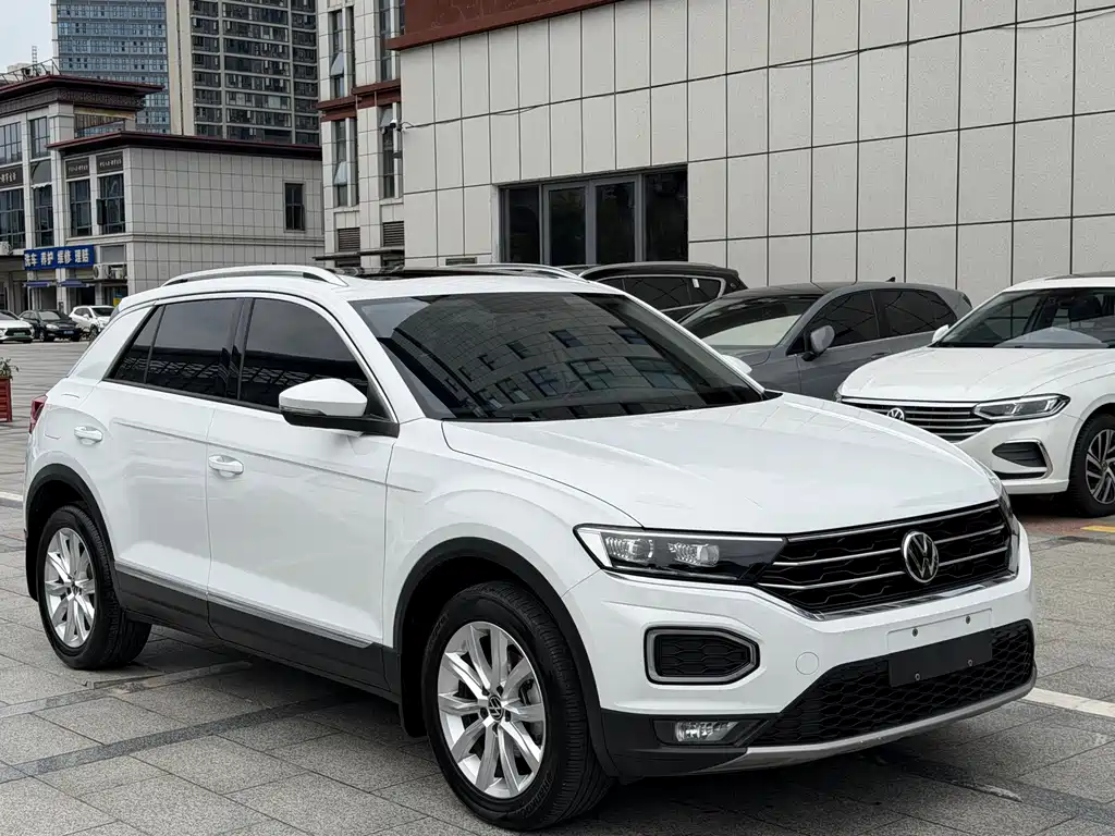 Volkswagen T-Roc 2021 — фото 3