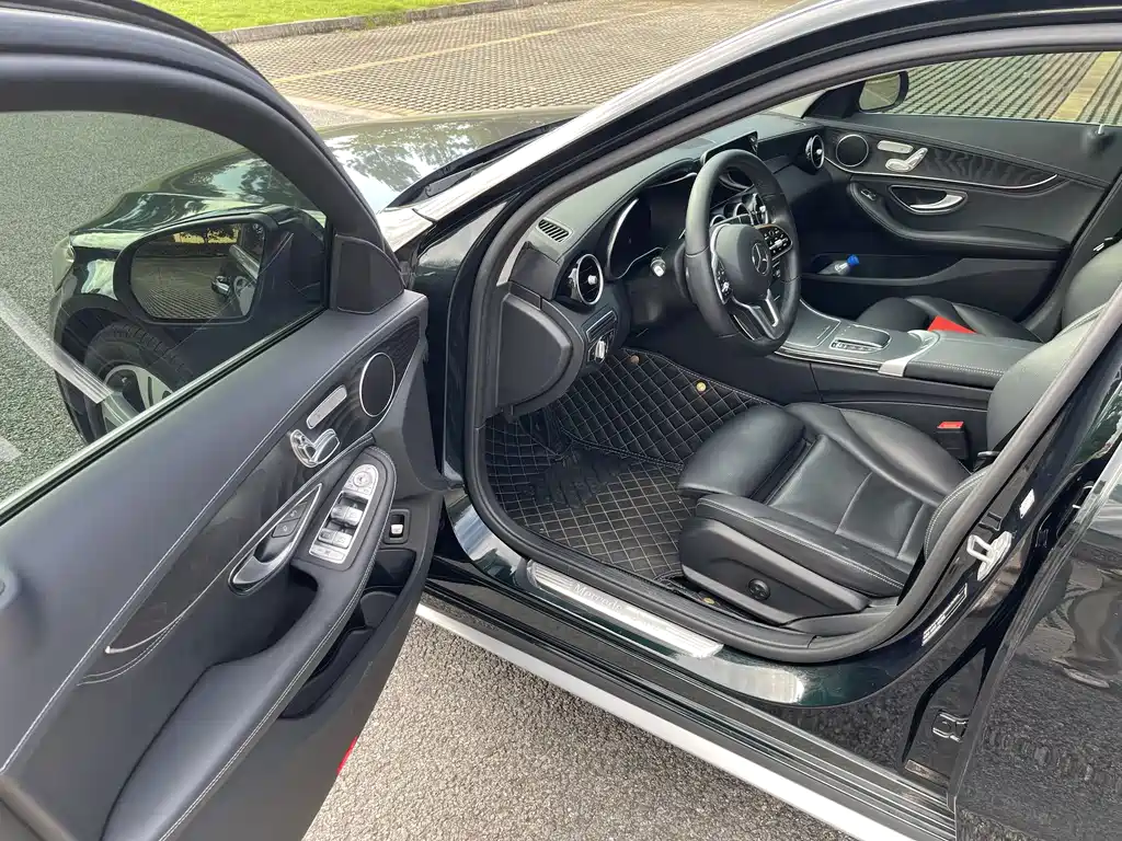 Mercedes-Benz C-Class 2019 — фото 11