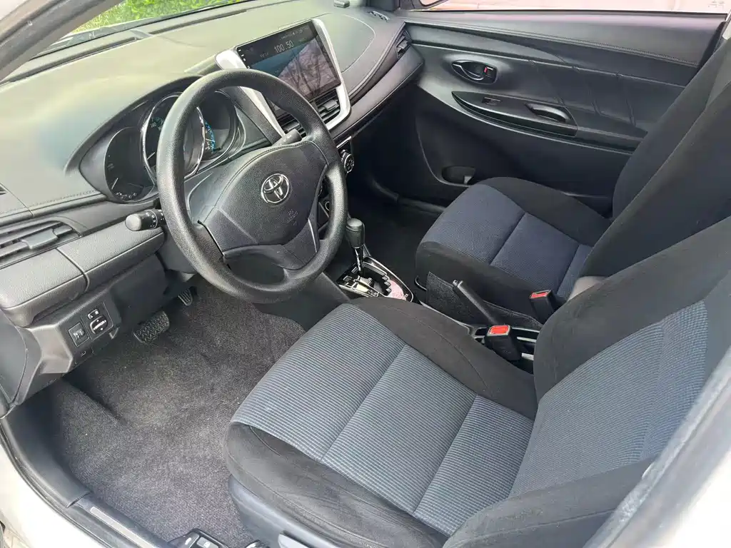 Toyota Yaris L 2019 — фото 16