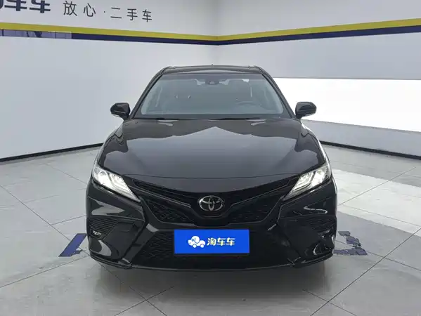 Toyota Camry 2019