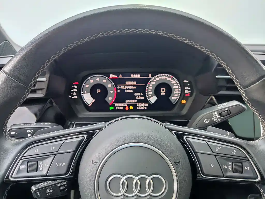 Audi A3 2023 — фото 17