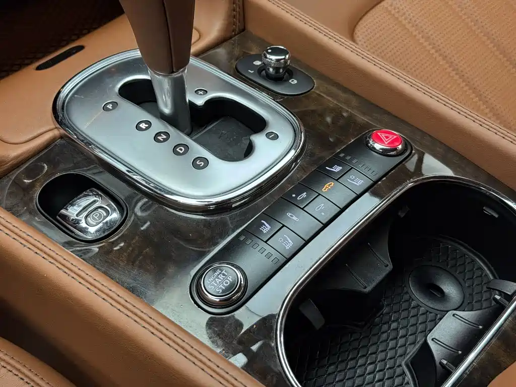 Bentley Continental 2016 — фото 14