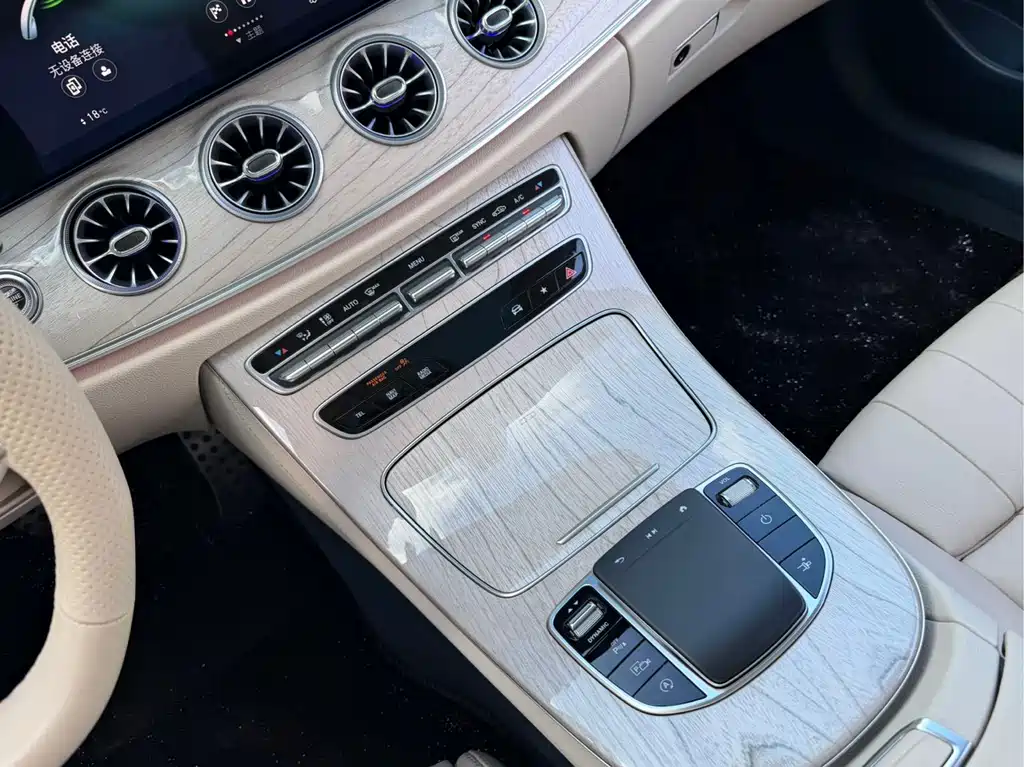 Mercedes-Benz E-Class 2024 — фото 14