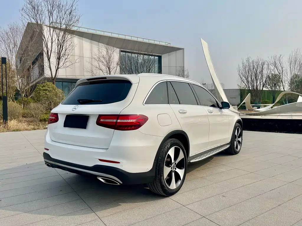 Mercedes-Benz GLC 2018 — фото 20