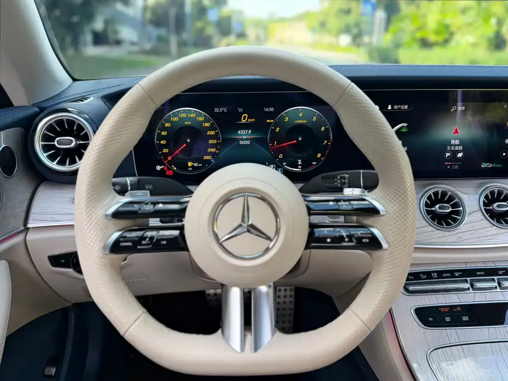 Mercedes-Benz E-Class 2024 — фото 15