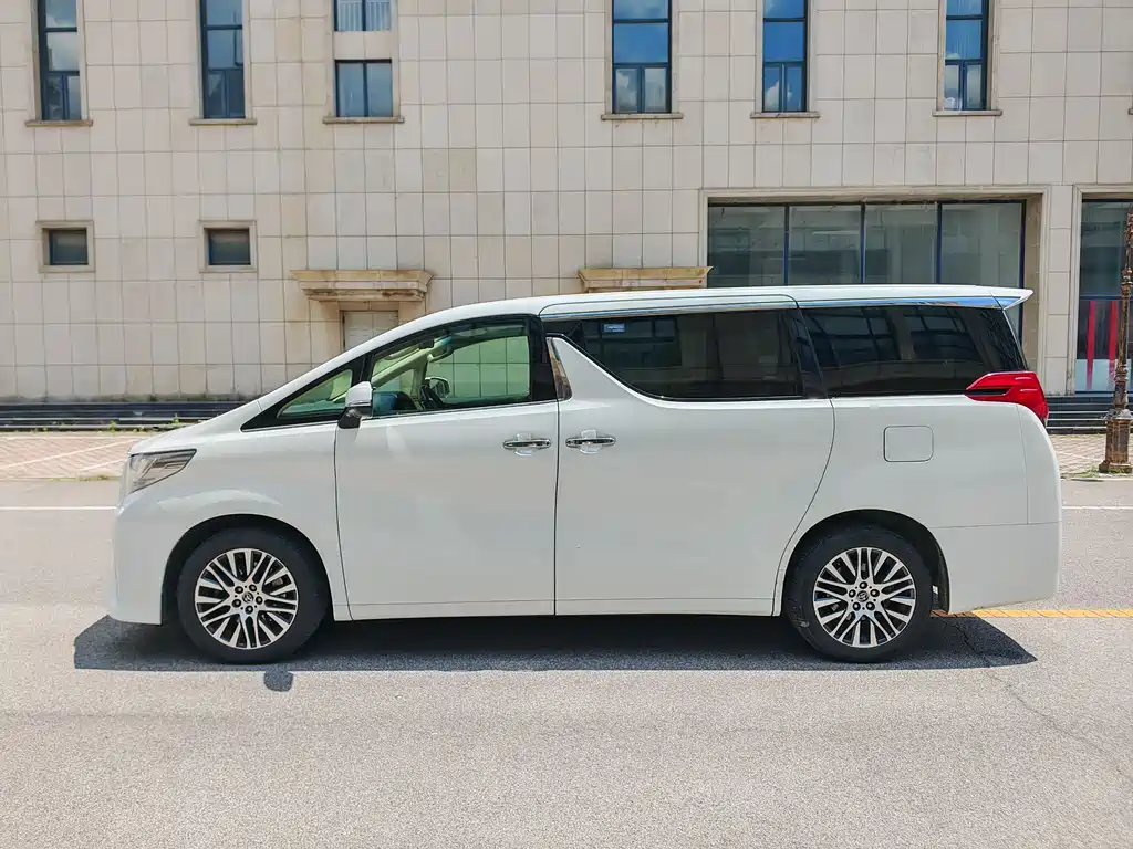 Toyota Alphard 2016 — фото 6