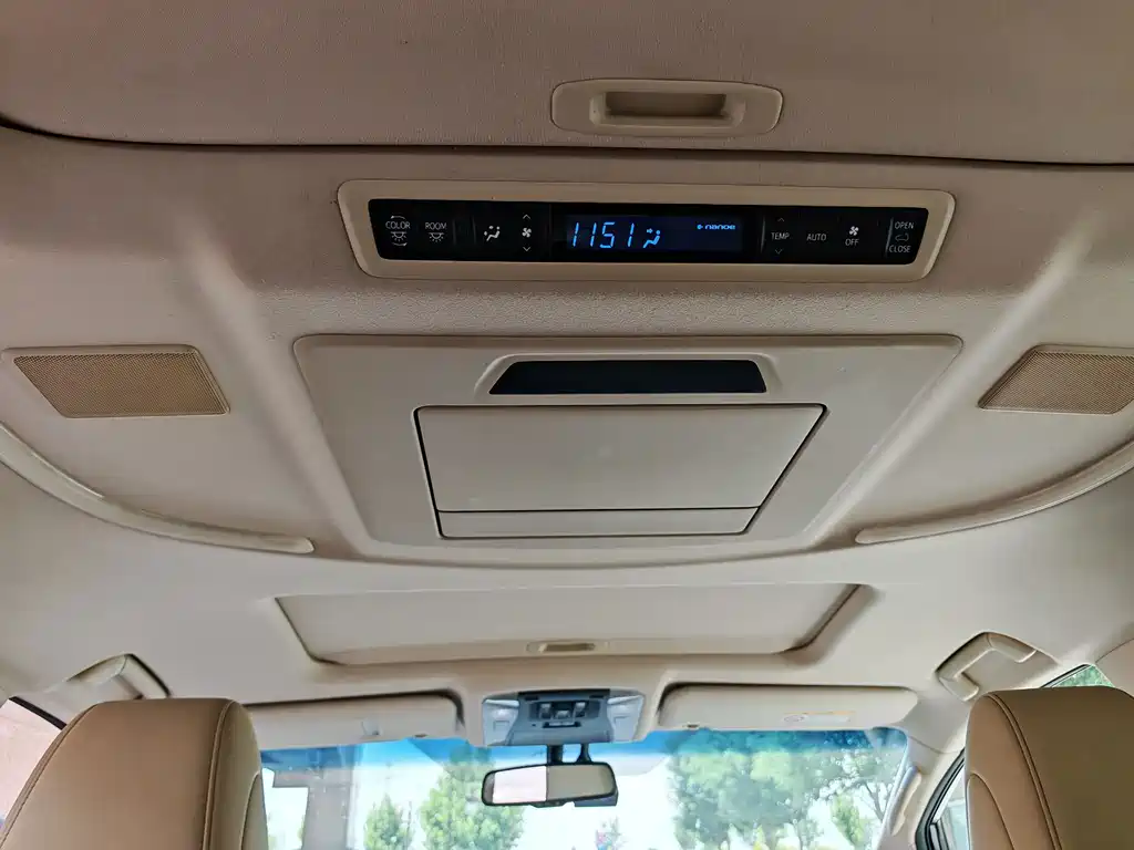 Toyota Alphard 2016 — фото 12