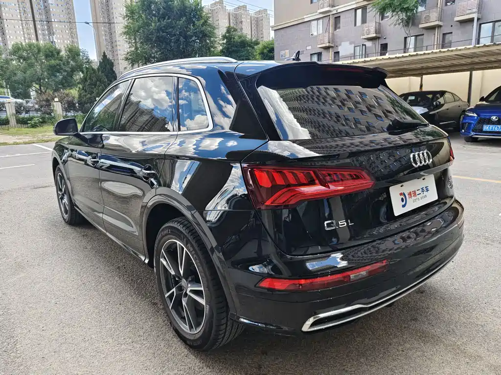 Audi Q5L 2019 — фото 4