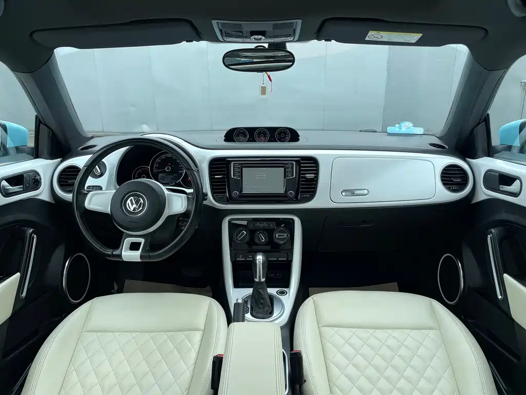 Volkswagen Beetle 2018