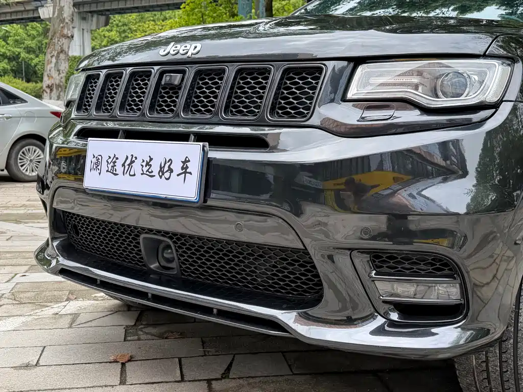 Jeep Grand Cherokee 2015 — фото 15