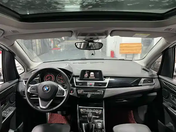 BMW 2 Series Station Wagon 2016