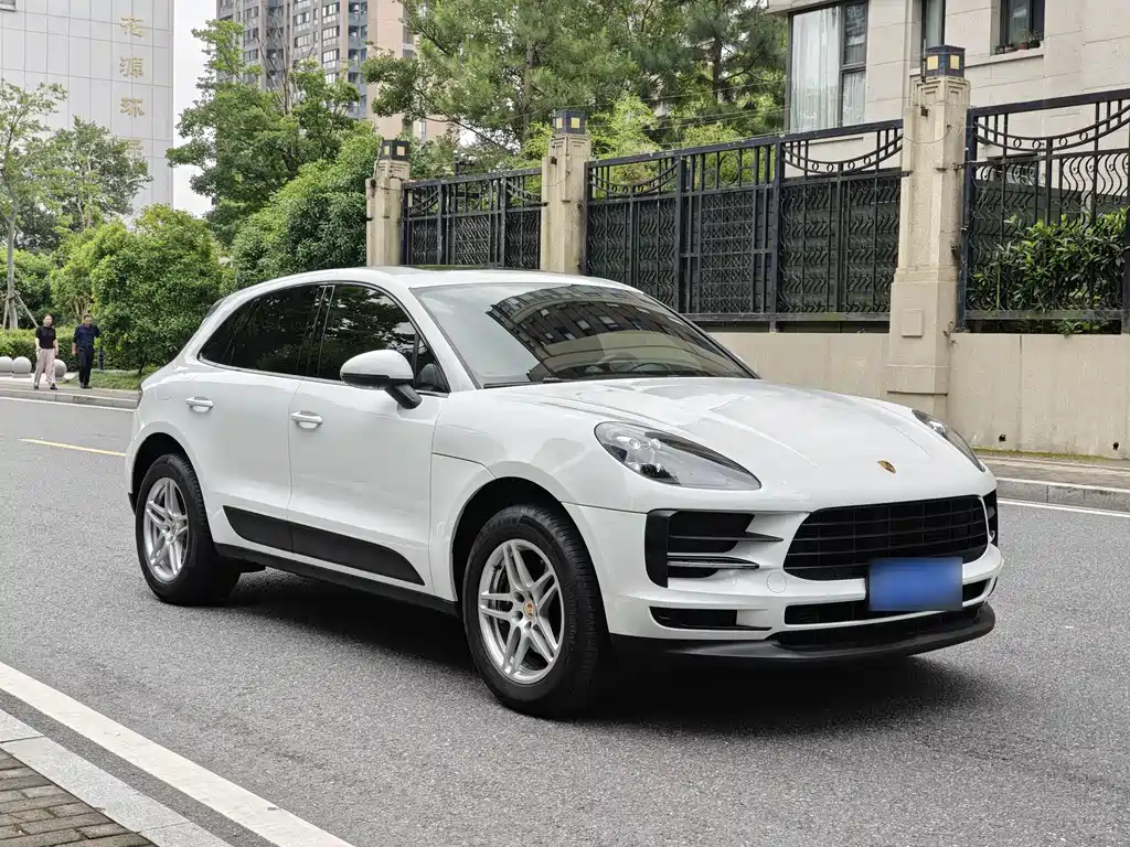 Porsche Macan 2021 — фото 8