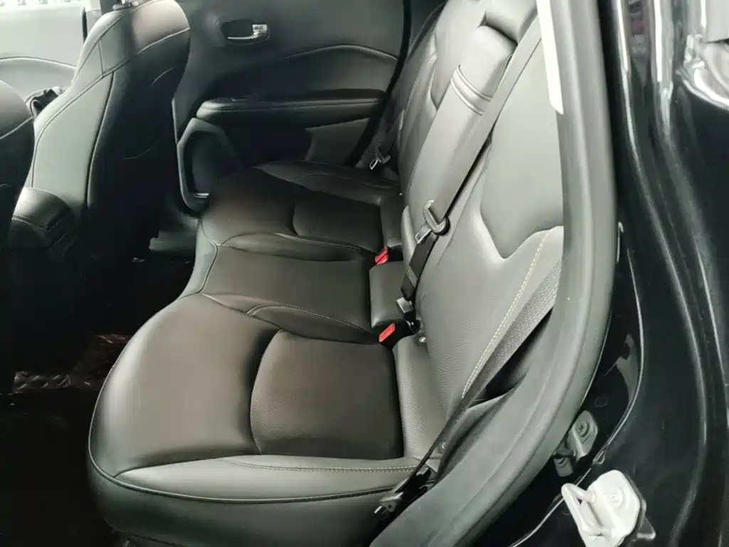 Jeep Compass 2019 — фото 17