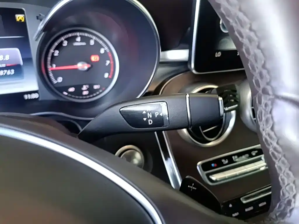 Mercedes-Benz GLC 2017 — фото 14