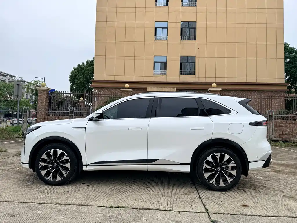 Changan CS75 PLUS 2025 — фото 10