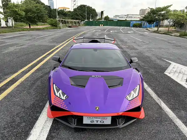 Lamborghini Huracan 2023