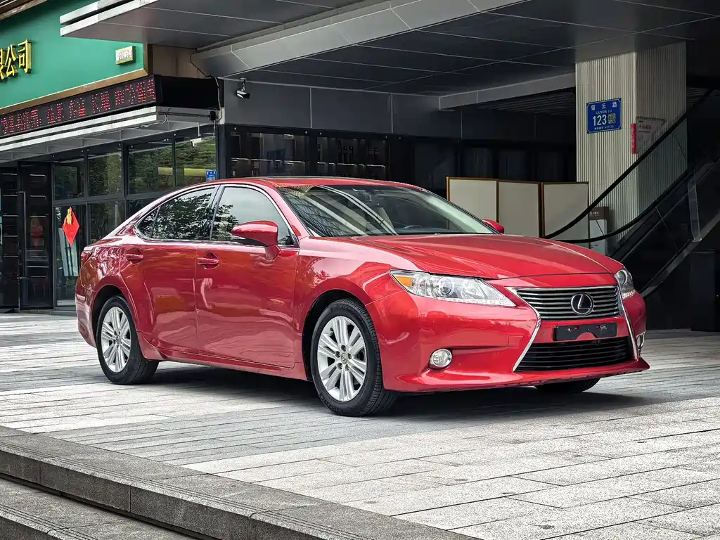 Lexus ES 2015 — фото 6